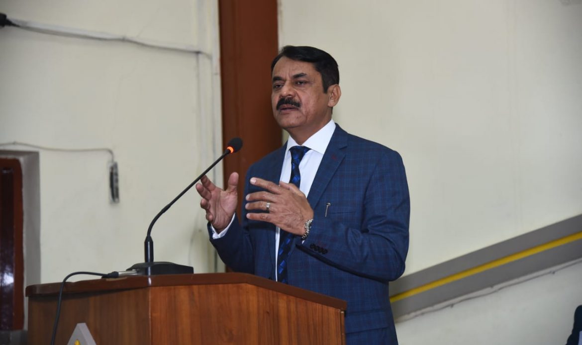 Session at Karachi University